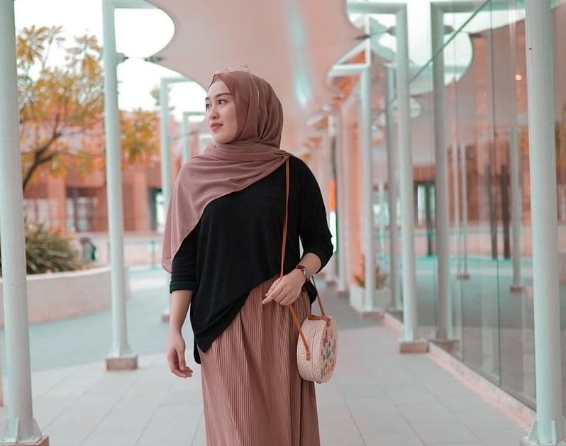 OOTD Baju Kerja untuk Wanita Berhijab Agar Tampil Elegan - FAJAR